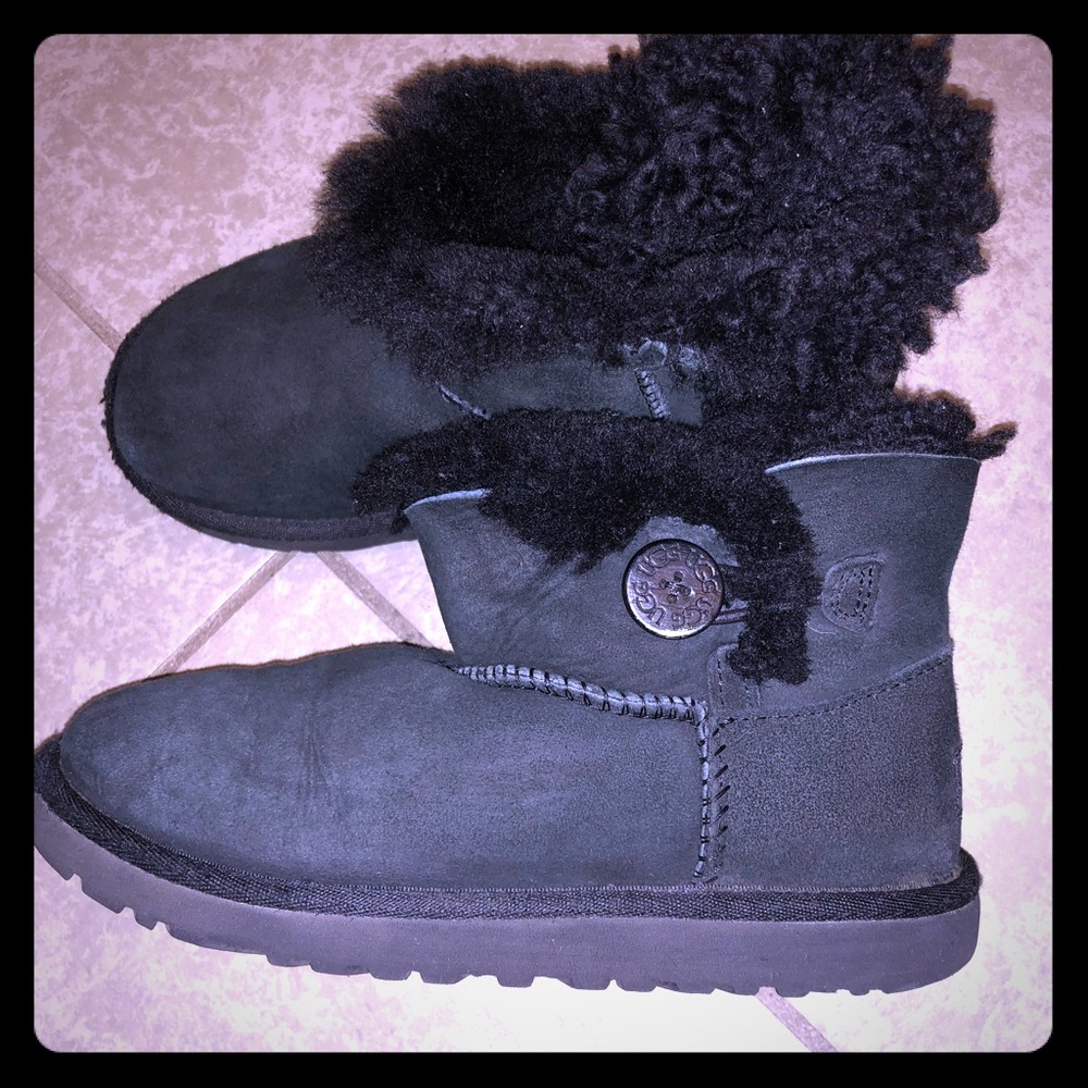 Ugg girls boots size 3